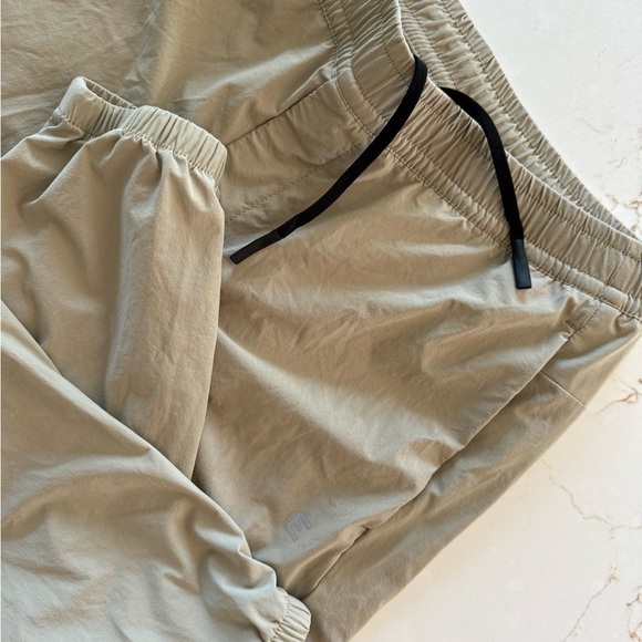 Everlane Performance Wear Jogger Legging Elastic Waist and Ankle / medium - Picture 9 of 11